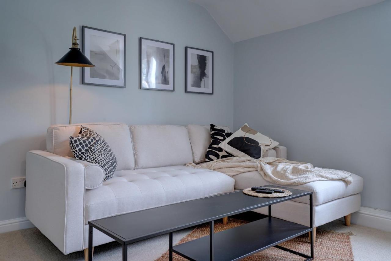 נורוויץ'' Stunning Designer Apartment In An Ancient Building מראה חיצוני תמונה